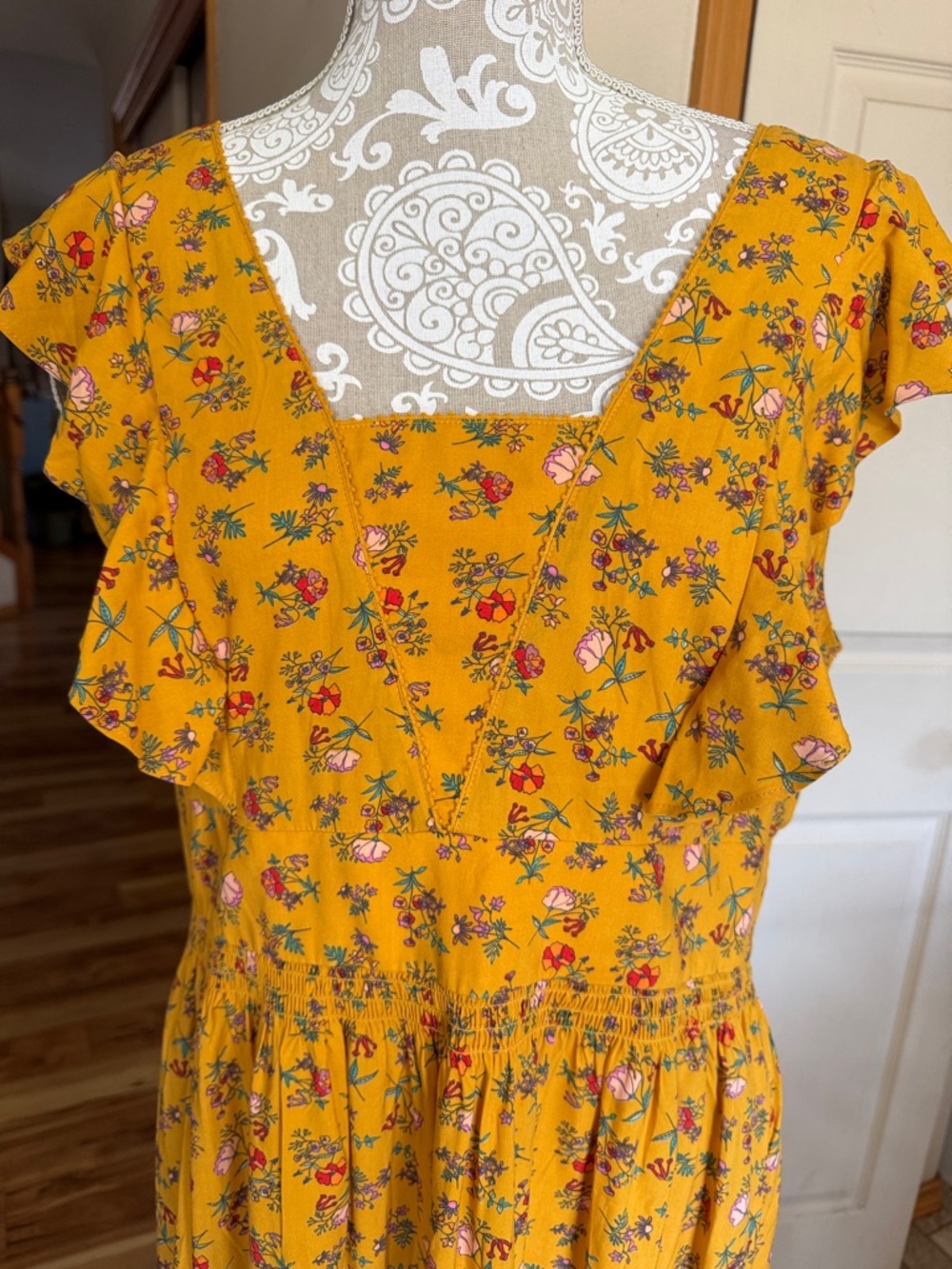 Matilda Jade floral ruffle midi - Picture 3 of 7